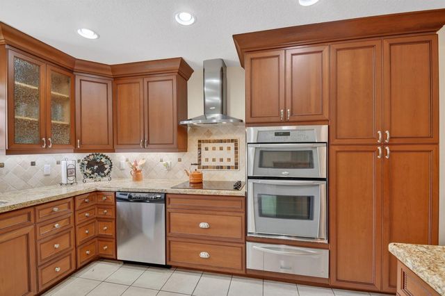 300 Cape Cod Circle, Lake Worth, FL 33467