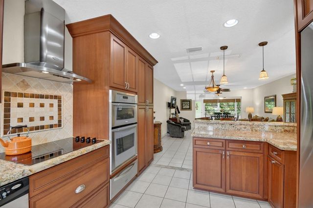 300 Cape Cod Circle, Lake Worth, FL 33467