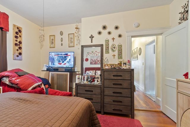 562 Main St, Medford, MA 02155