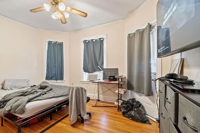 562 Main St, Medford, MA 02155