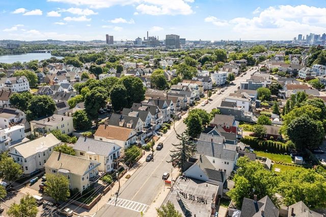 562 Main St, Medford, MA 02155