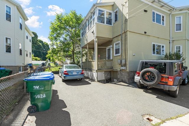 562 Main St, Medford, MA 02155