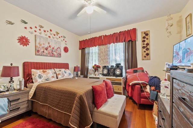 562 Main St, Medford, MA 02155