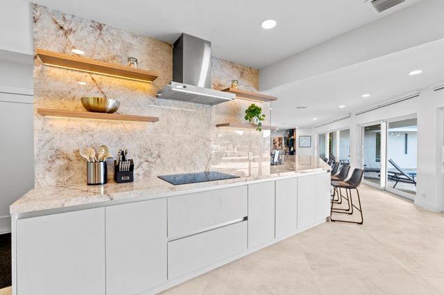 1725 NE 23rd Avenue, Fort Lauderdale, FL 33305