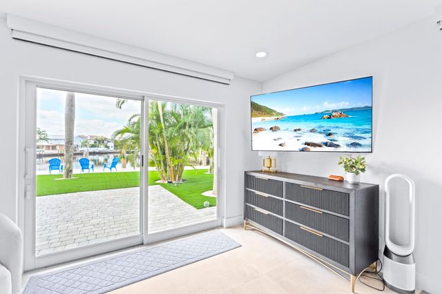 1725 NE 23rd Avenue, Fort Lauderdale, FL 33305