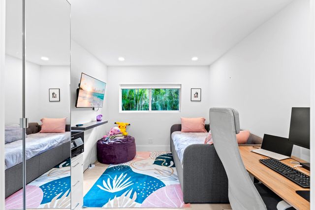 1725 NE 23rd Avenue, Fort Lauderdale, FL 33305