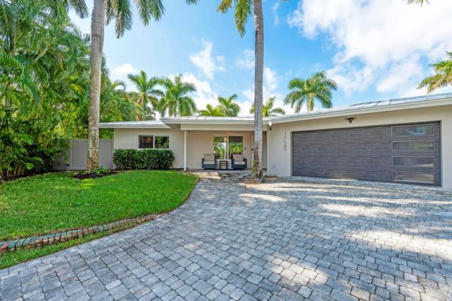 1725 NE 23rd Avenue, Fort Lauderdale, FL 33305