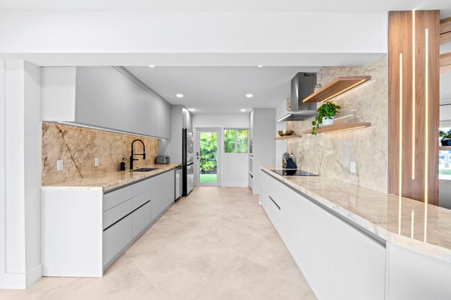 1725 NE 23rd Avenue, Fort Lauderdale, FL 33305