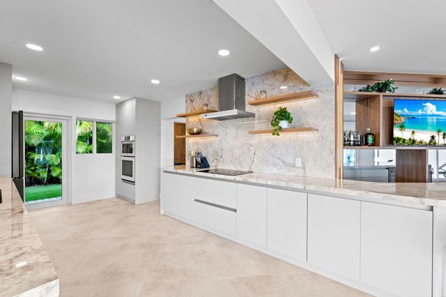 1725 NE 23rd Avenue, Fort Lauderdale, FL 33305