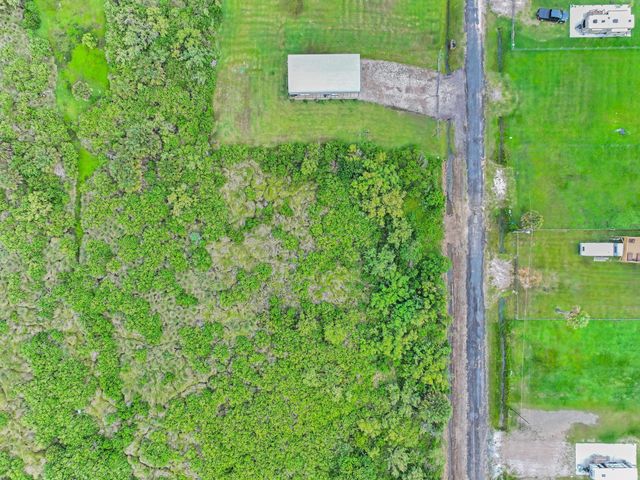 1054 Canal, Gilchrist, TX 77617