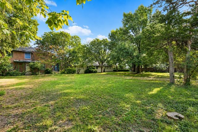 625 W Colorado Boulevard, Dallas, TX 75208