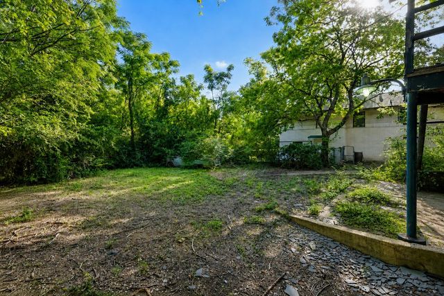 625 W Colorado Boulevard, Dallas, TX 75208