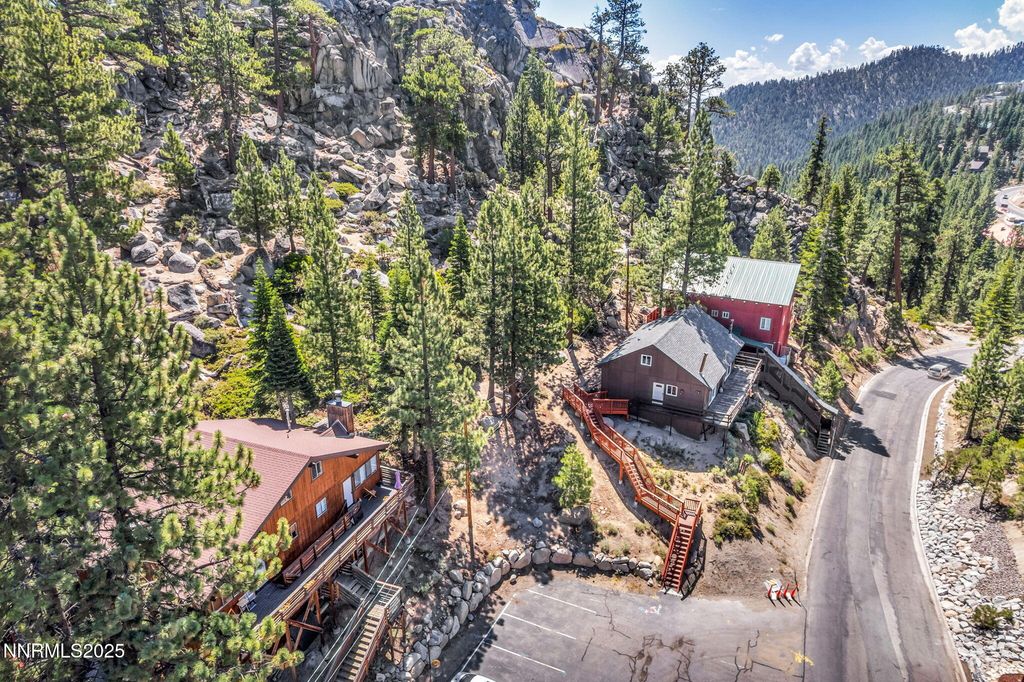 Image 4 of property listing at 189 Tramway Drive, Stateline, NV 89449