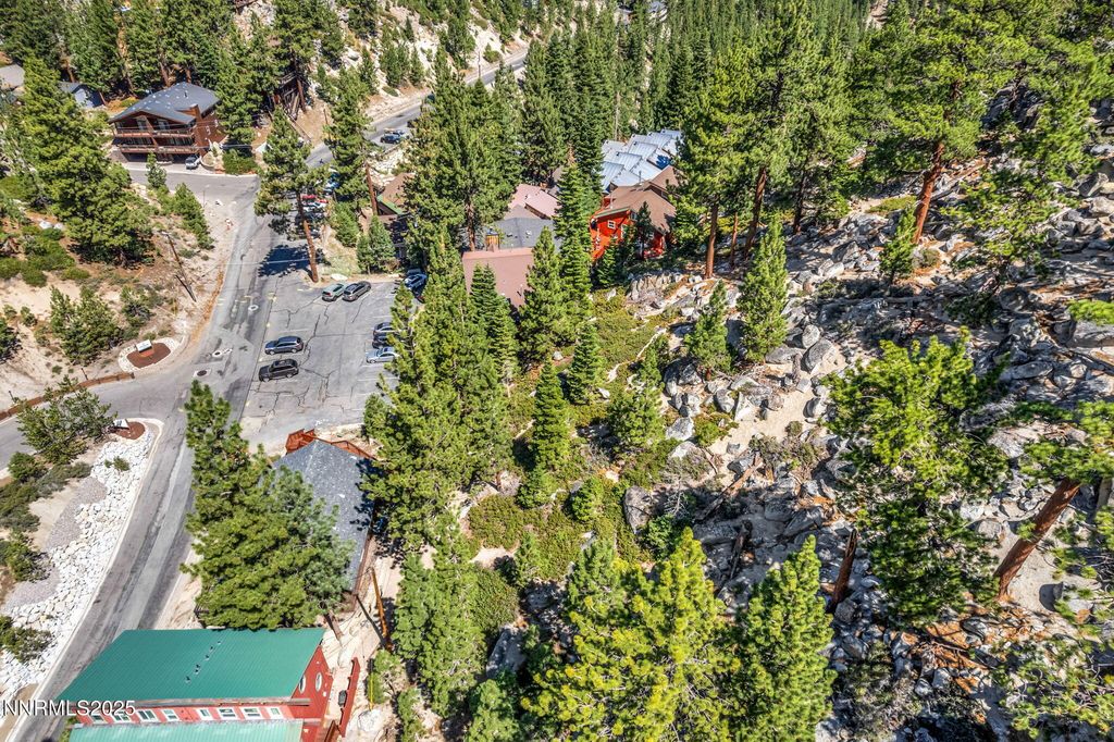 Image 6 of property listing at 189 Tramway Drive, Stateline, NV 89449