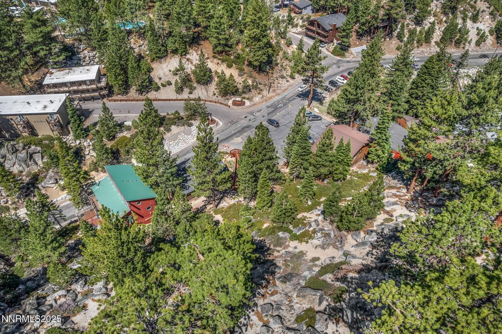 Image 9 of property listing at 189 Tramway Drive, Stateline, NV 89449