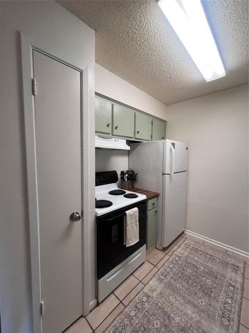1516 Bay Area Boulevard K13, Houston, TX 77058