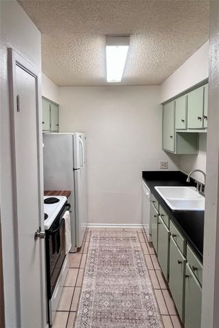1516 Bay Area Boulevard K13, Houston, TX 77058