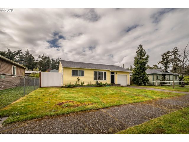 1540 GARFIELD St, North Bend, OR 97459