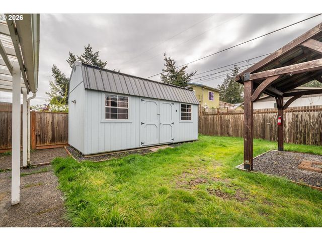 1540 GARFIELD St, North Bend, OR 97459
