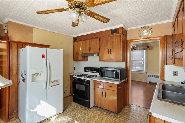 63 Lincoln Avenue, Cranston, RI 02920