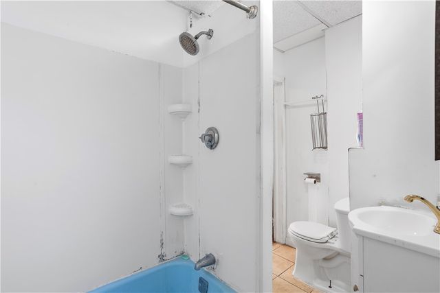 63 Lincoln Avenue, Cranston, RI 02920