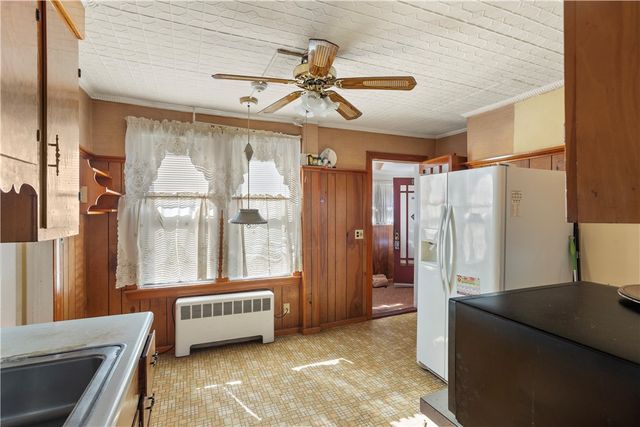 63 Lincoln Avenue, Cranston, RI 02920