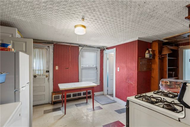 63 Lincoln Avenue, Cranston, RI 02920