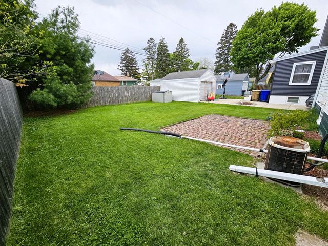 2101 74th STREET, Kenosha, WI 53143