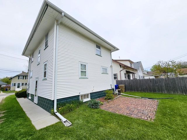 2101 74th STREET, Kenosha, WI 53143