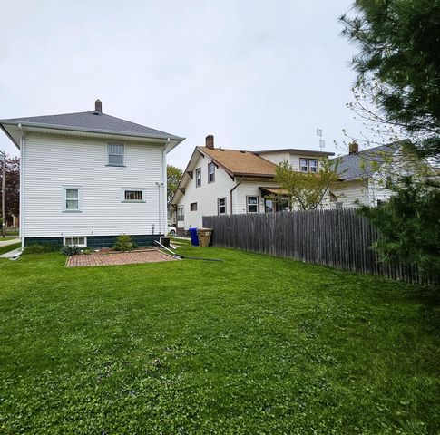 2101 74th STREET, Kenosha, WI 53143
