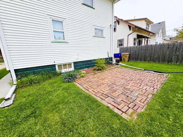 2101 74th STREET, Kenosha, WI 53143