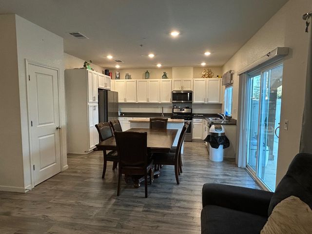 8040 Aldred Way, Antelope, CA 95843