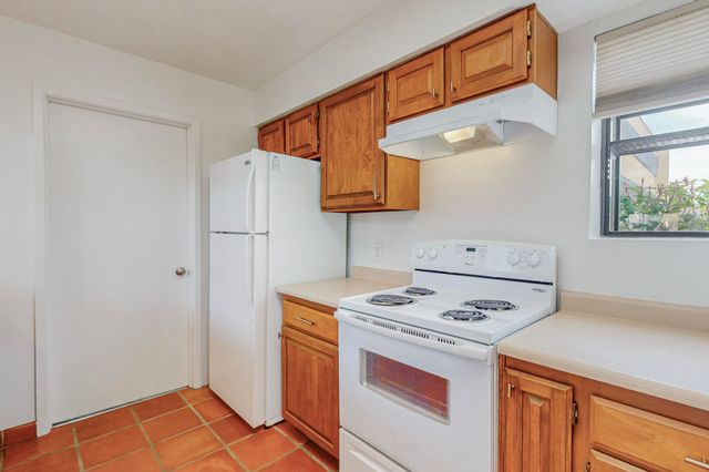 876 Tramway Lane Court NE, Albuquerque, NM 87122