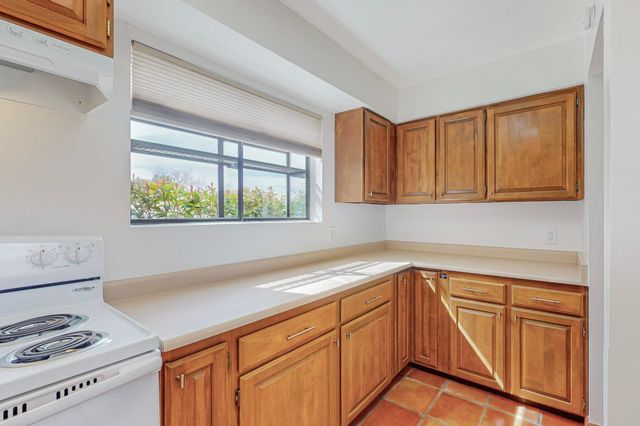 876 Tramway Lane Court NE, Albuquerque, NM 87122