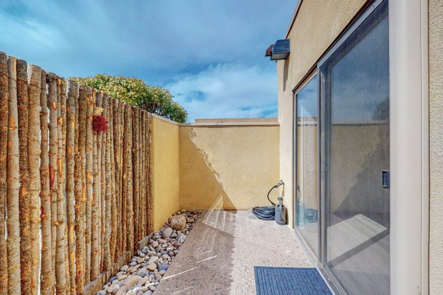 876 Tramway Lane Court NE, Albuquerque, NM 87122