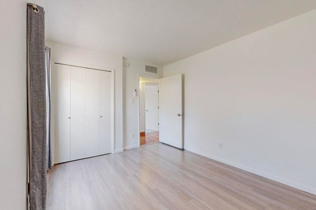 876 Tramway Lane Court NE, Albuquerque, NM 87122