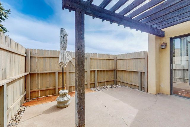 876 Tramway Lane Court NE, Albuquerque, NM 87122