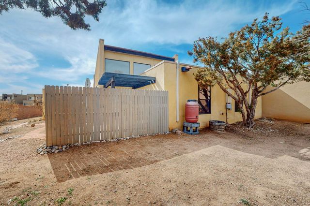 876 Tramway Lane Court NE, Albuquerque, NM 87122