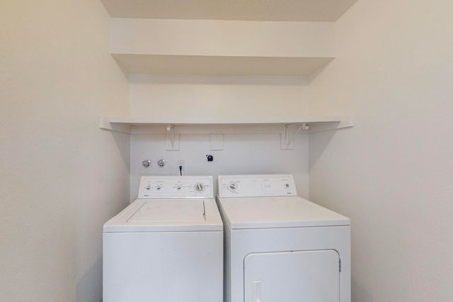 876 Tramway Lane Court NE, Albuquerque, NM 87122