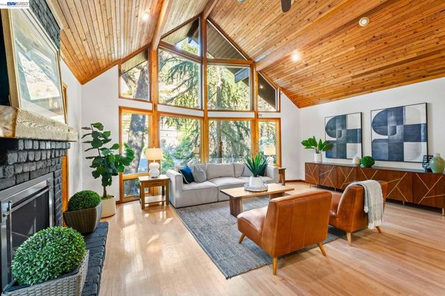 279 Castle Hill Ranch Rd, Walnut Creek, CA 94595