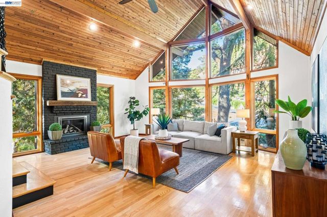 279 Castle Hill Ranch Rd, Walnut Creek, CA 94595