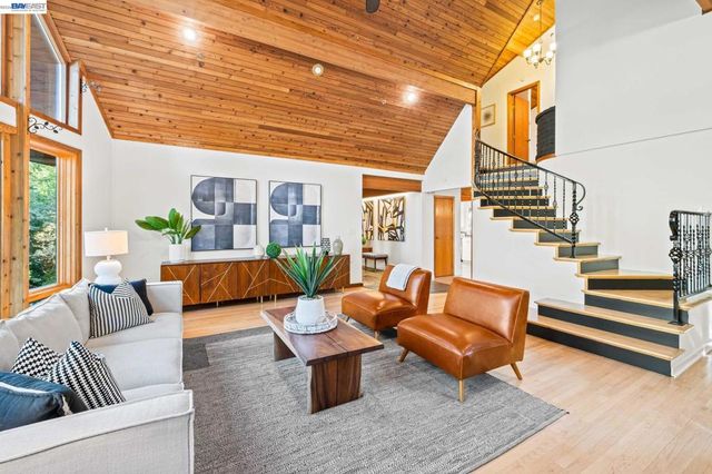 279 Castle Hill Ranch Rd, Walnut Creek, CA 94595