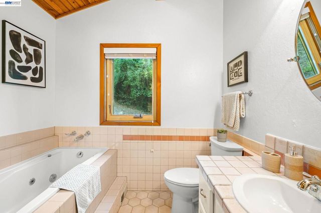 279 Castle Hill Ranch Rd, Walnut Creek, CA 94595