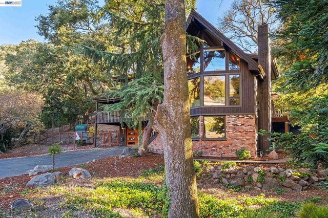 279 Castle Hill Ranch Rd, Walnut Creek, CA 94595