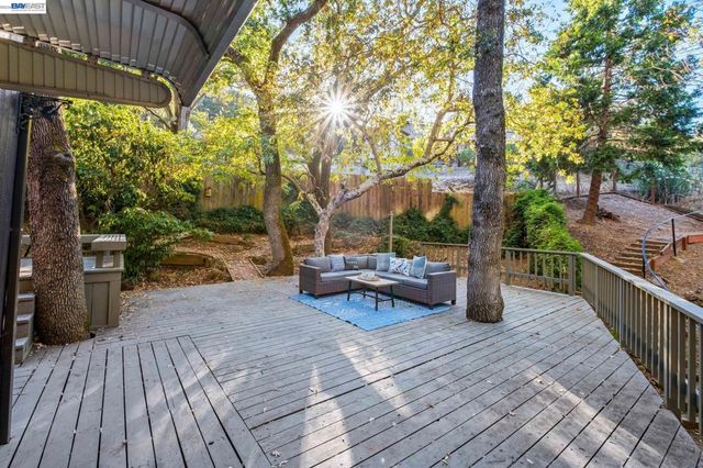 279 Castle Hill Ranch Rd, Walnut Creek, CA 94595