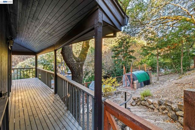279 Castle Hill Ranch Rd, Walnut Creek, CA 94595