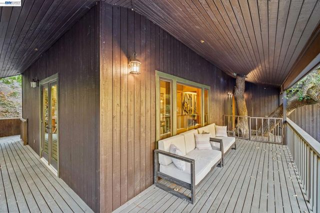 279 Castle Hill Ranch Rd, Walnut Creek, CA 94595