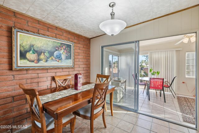 425 W San Ignacio, Green Valley, AZ 85614