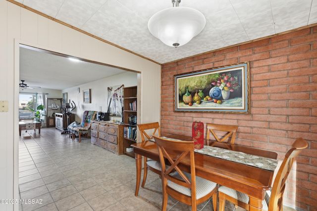 425 W San Ignacio, Green Valley, AZ 85614