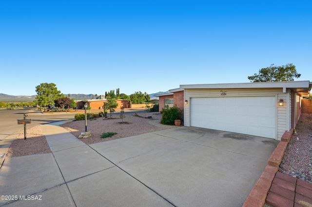 425 W San Ignacio, Green Valley, AZ 85614
